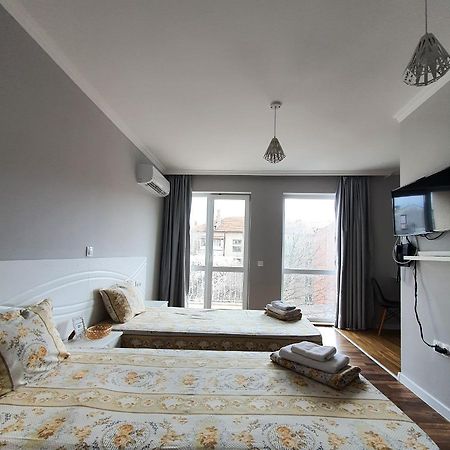Студио High Class Burgas City Exterior foto